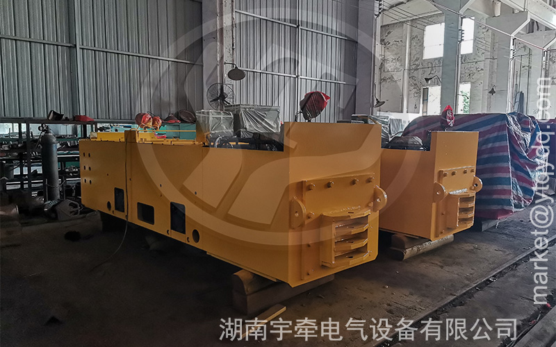 10噸架線(xiàn)式電機(jī)車(chē)出口 1.jpg